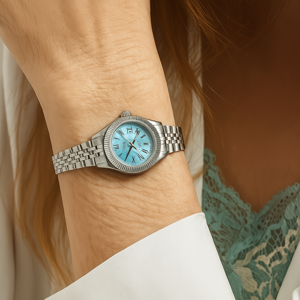 Luminous Dial Quartz Dress Watch For Women Elegant Everyday