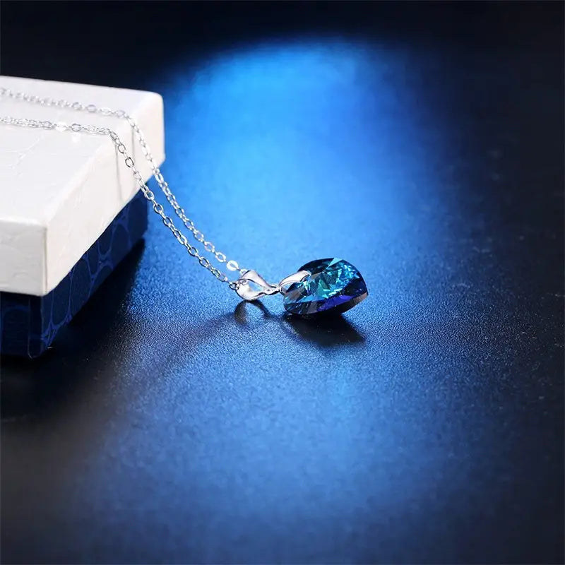 Lenora Caerwyn Jewelry Set