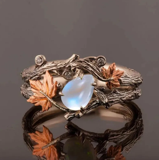 Vintage Golden Maple Leaf Ring