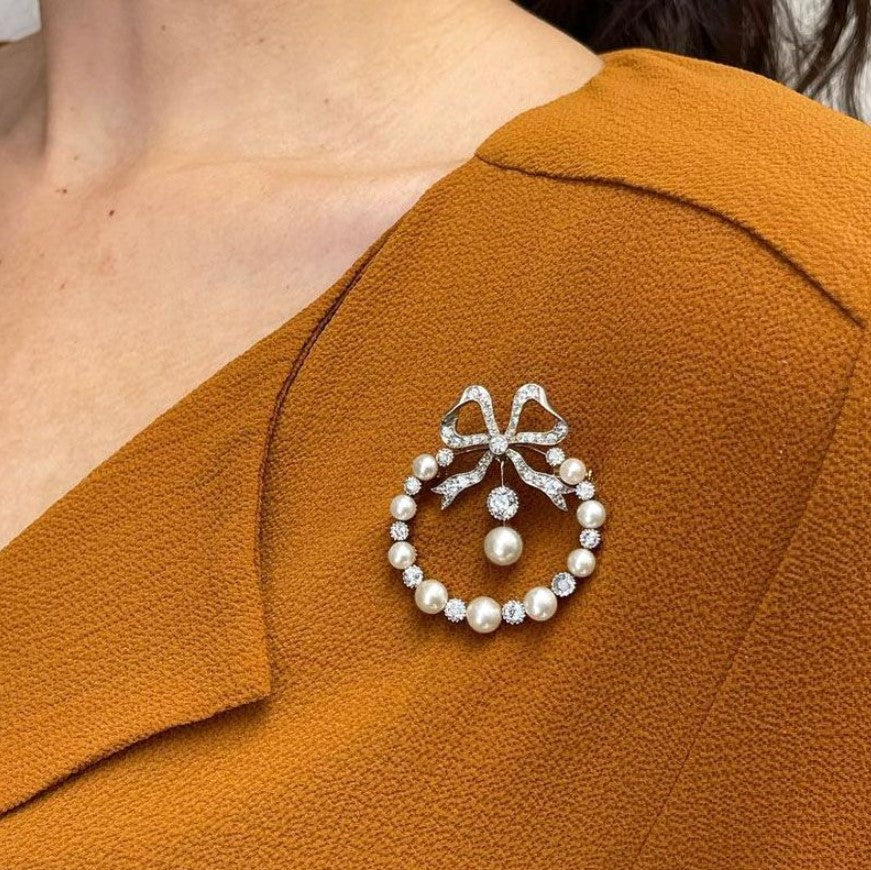 Golden Vintage Round Cut Pearl Bow Brooch