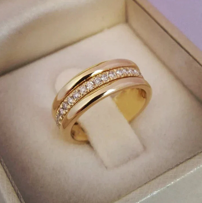 Sarah | Vintage Zirconium Encrusted Ring