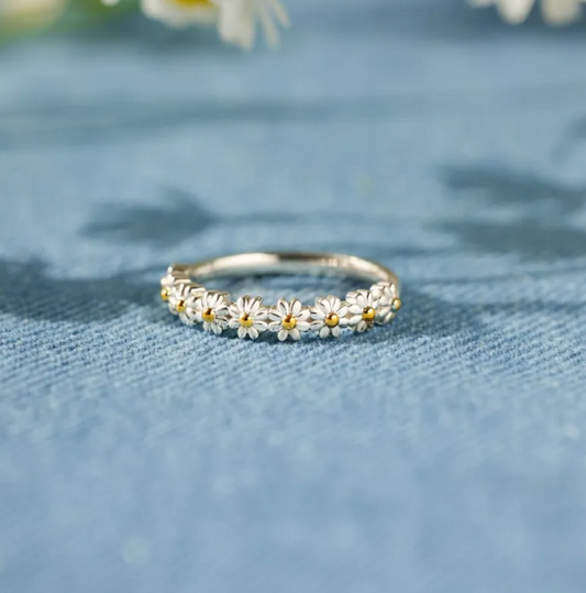 Silver Small Daisy Ring