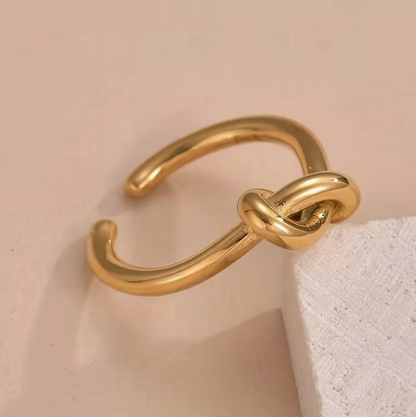 Classic Harmony Loop Ring