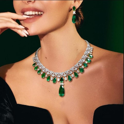 Emerald Pear Cut Sapphire Jewelry Set – Necklace & Earrings