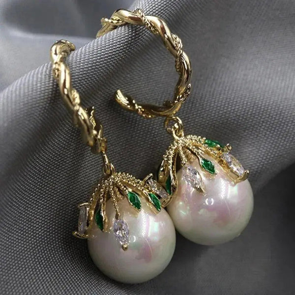 1+1 Offer: Malia Elegant Pearl Earrings + Ring set with white and green opal
