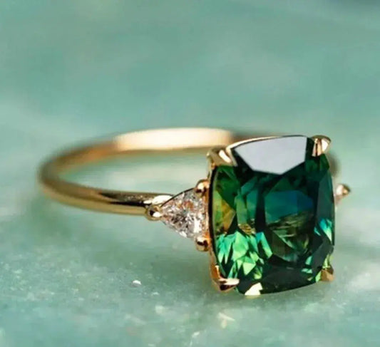 1+1 Offer: Green zirconia ring in gold