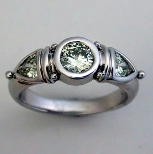 1+1 Offer: Ring with green crystal in vintage silver