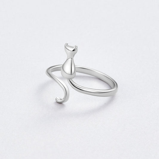 Silver cat motif ring