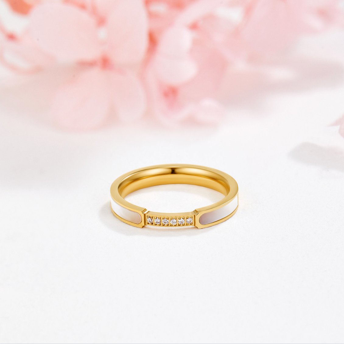 Gold inlay band ring