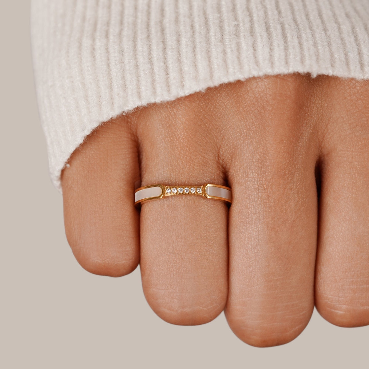 Gold inlay band ring